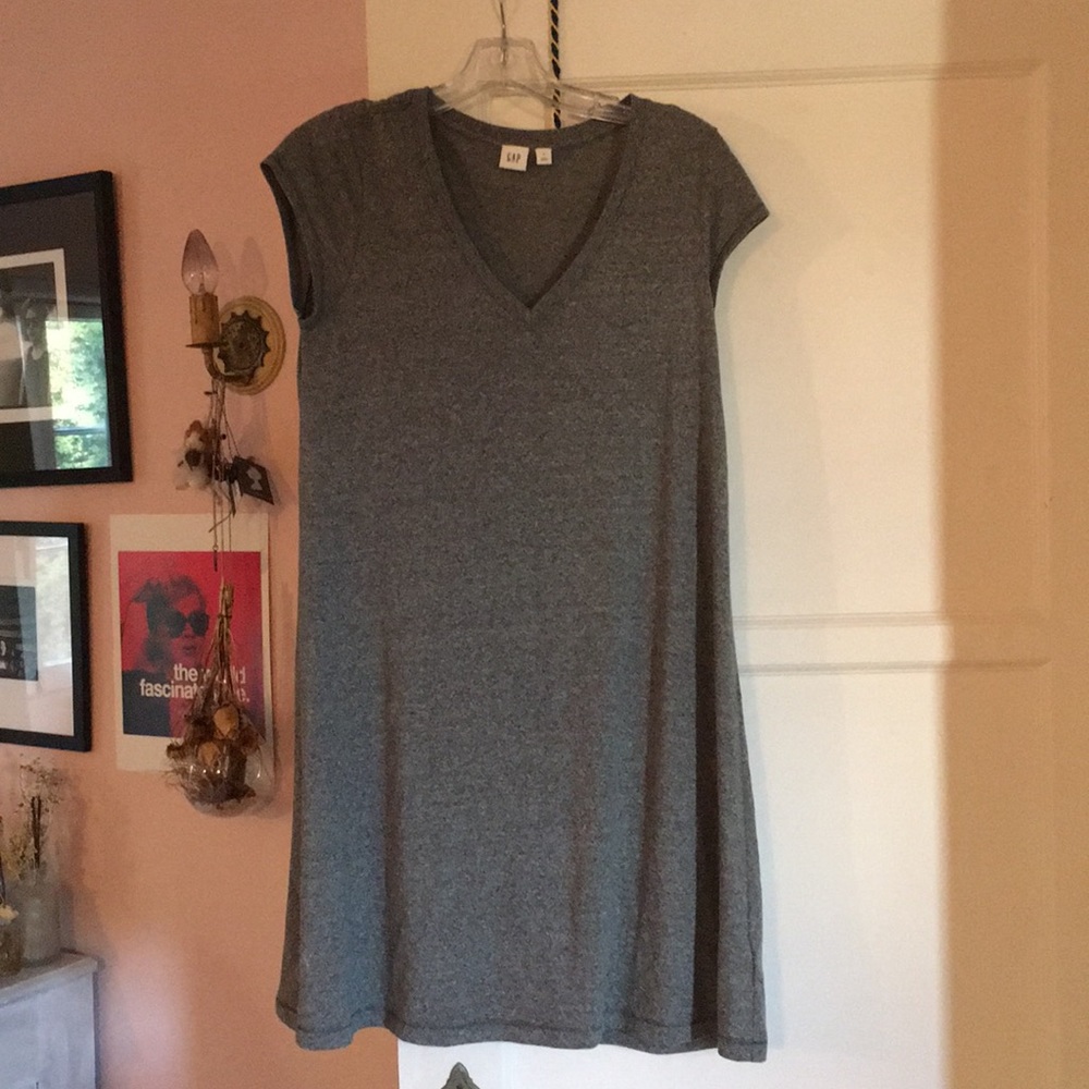 gap v neck t-shirt dress