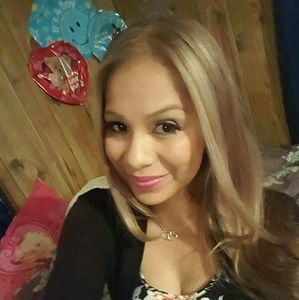 Meet your Posher, Adriana