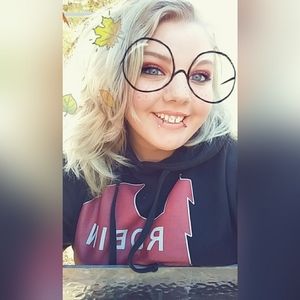 Meet your Posher, Breanna