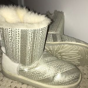 authentic ugg Australia bailey bow boots