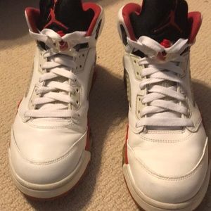 Air Jordan Fire Red 5