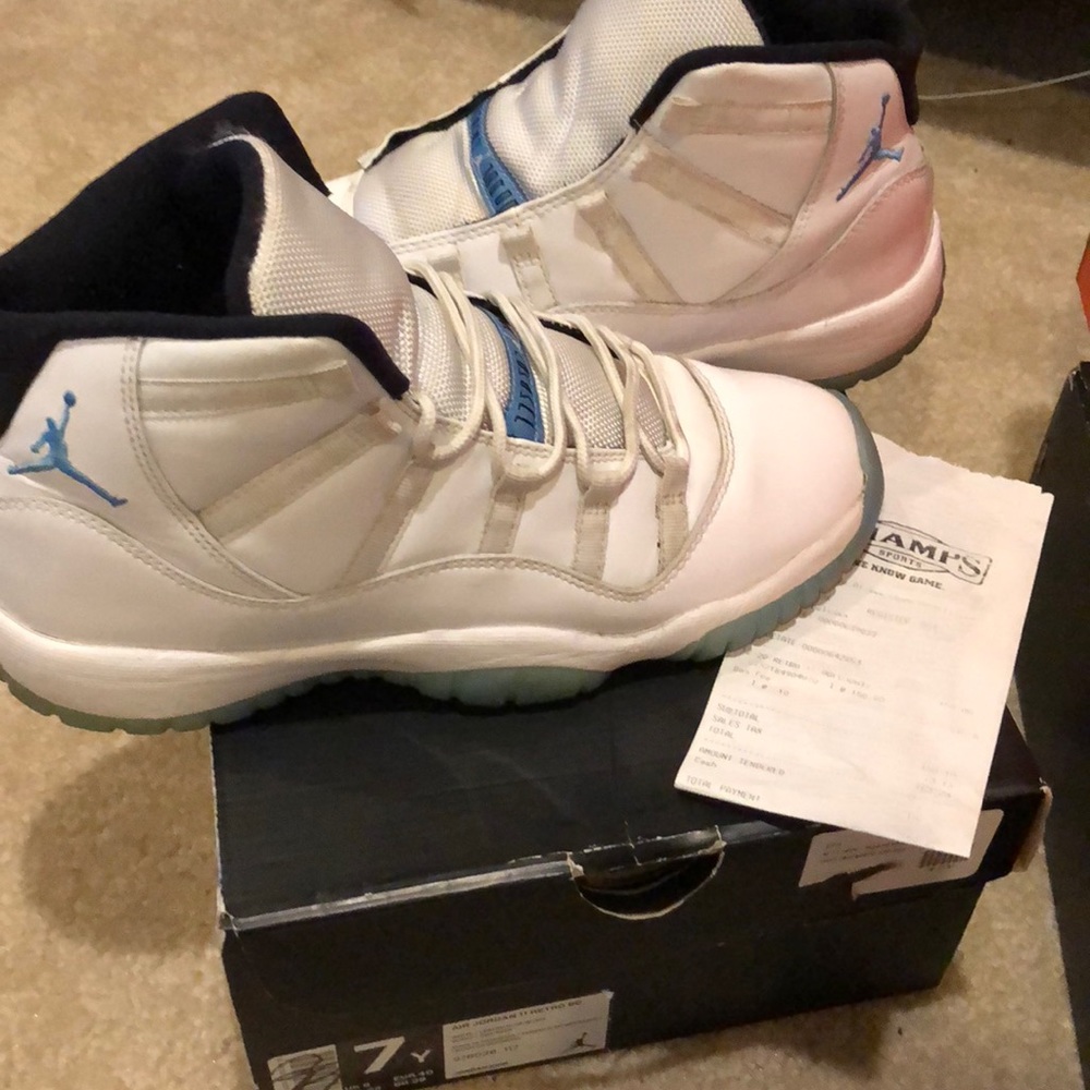 Air Jordan 11 Legend Blue/Columbia