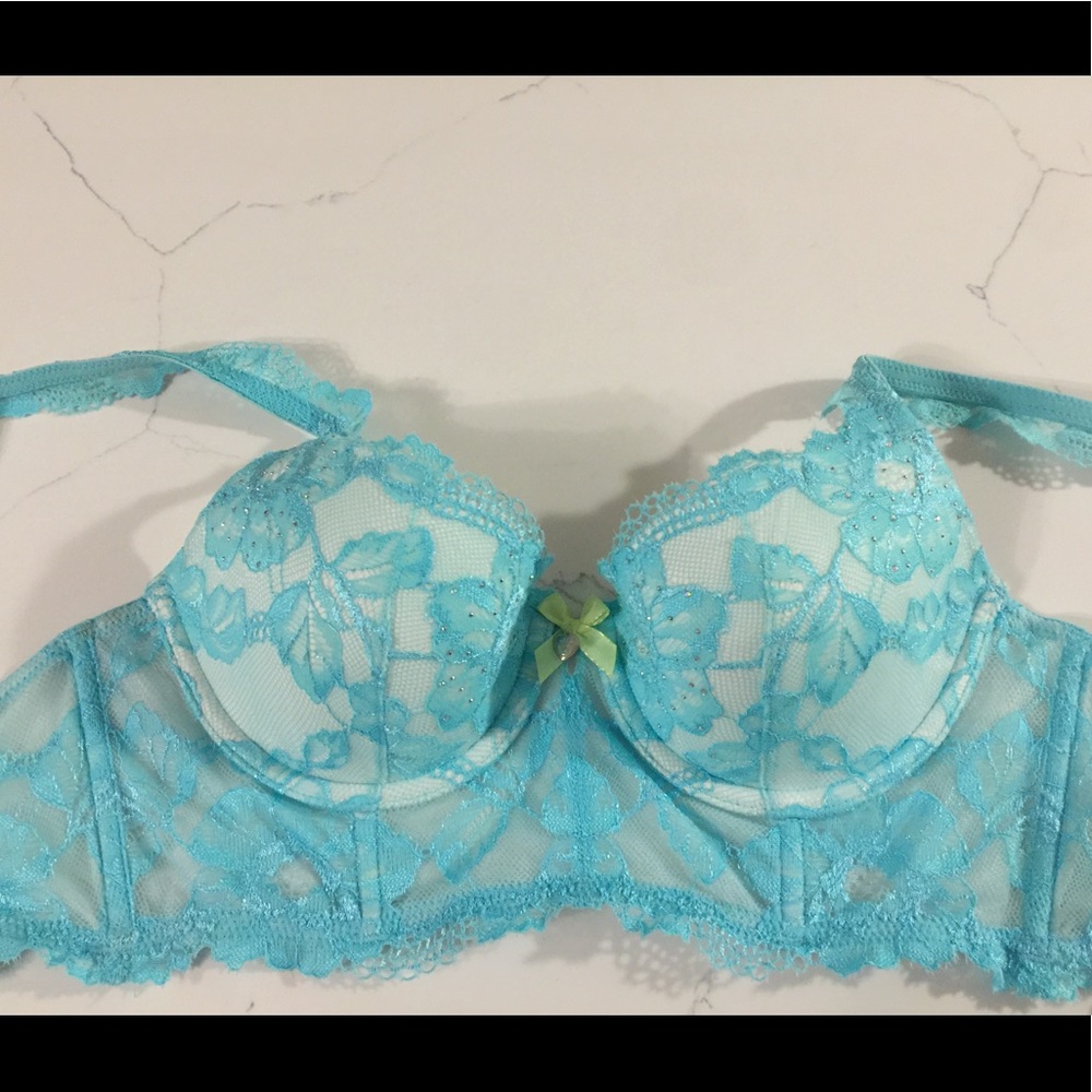 NWT!!! Victoria's Secret Body by Victoria 34B bra