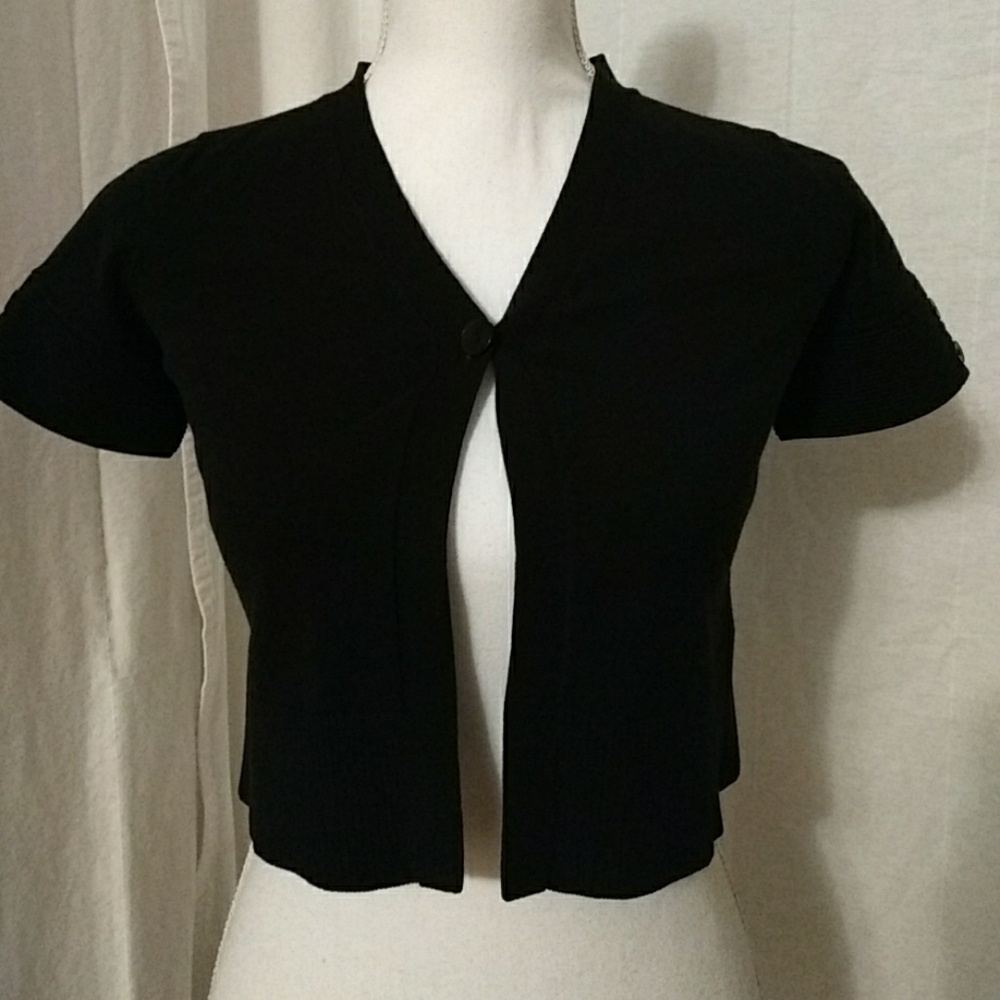EUC Short Sleeve Button Detail Bolero Sweater