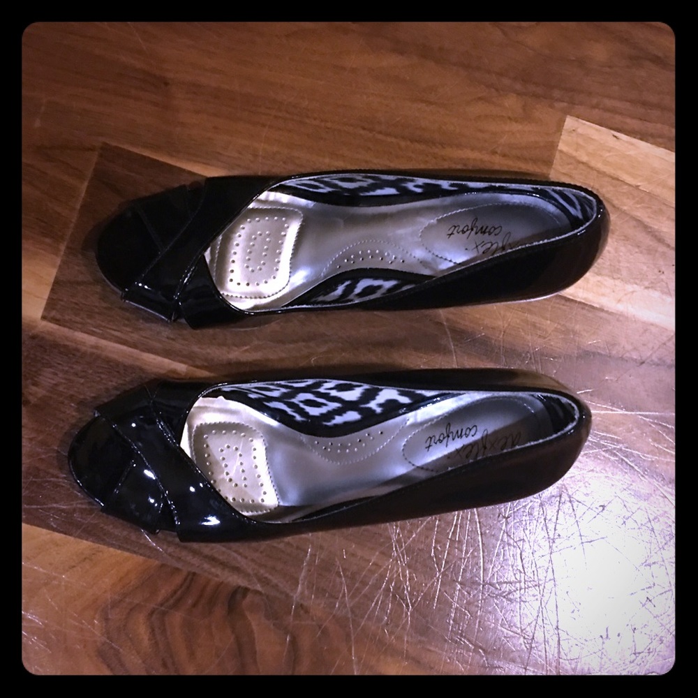 Black patent peep toe espadrilles