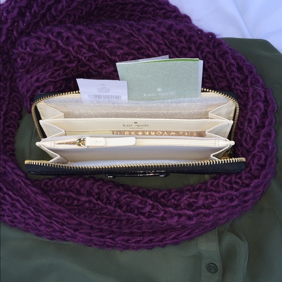 NEW Kate Spade Wallet - Picture 2 of 7