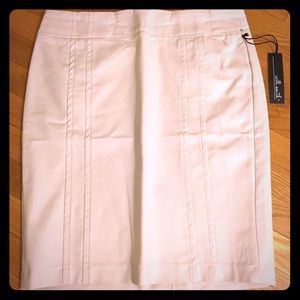 Tan stretch pencil skirt, size 8 NWT