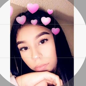 Meet your Posher, Adriana