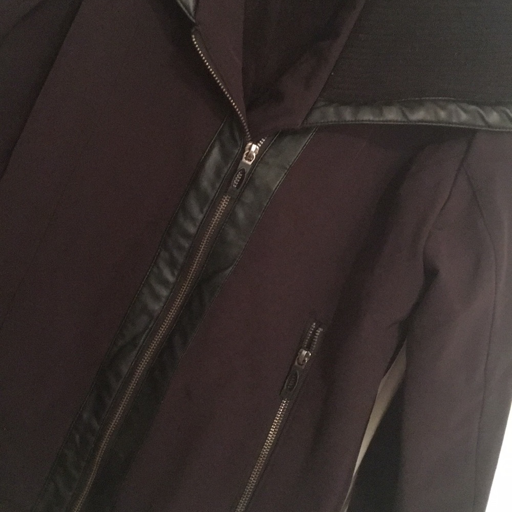Jacket - Picture 2 of 8