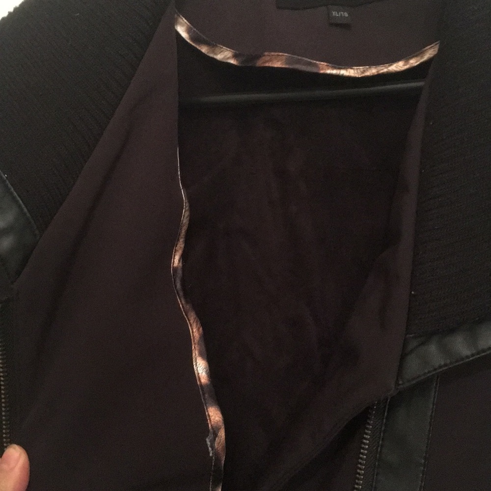 Jacket - Picture 3 of 8