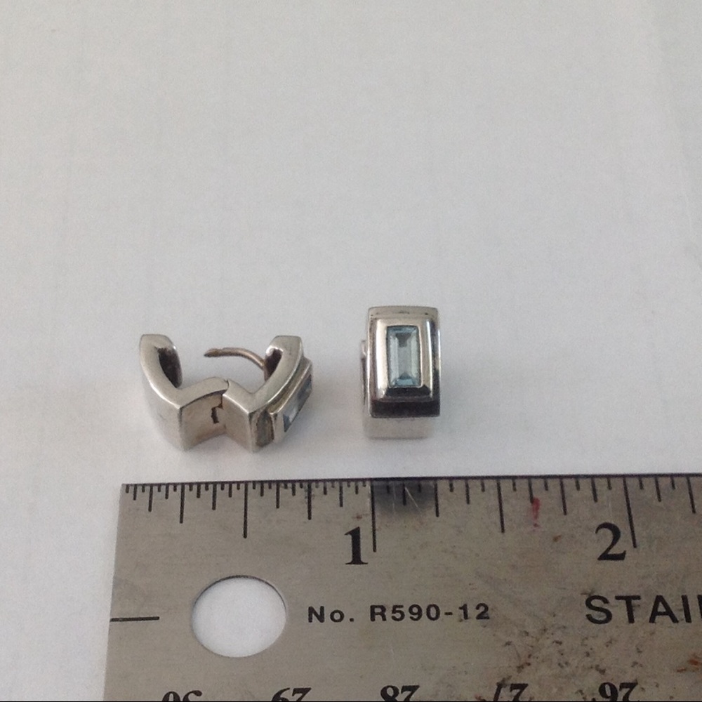 Earrings. Blue topaz and sterling