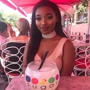 Meet your Posher, Alayna