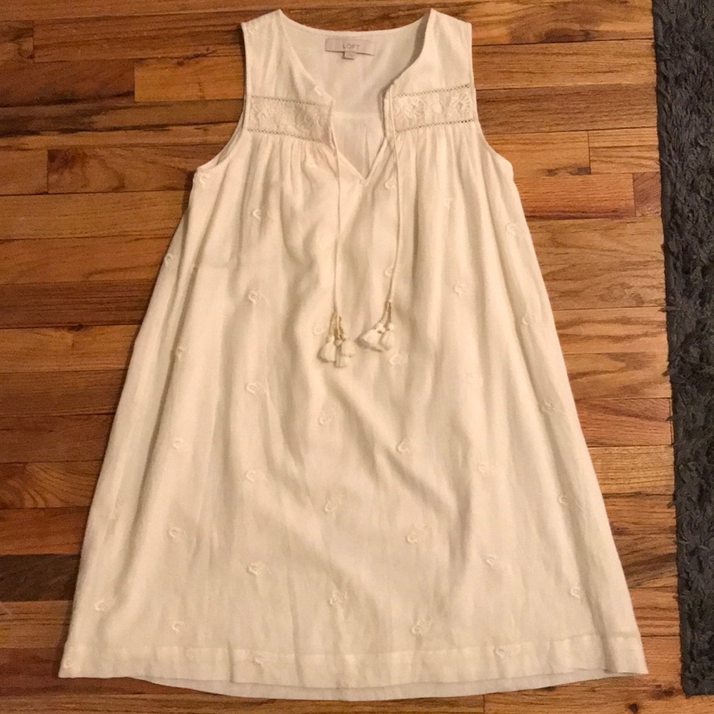 LOFT Sleeveless Creme Shift Dress