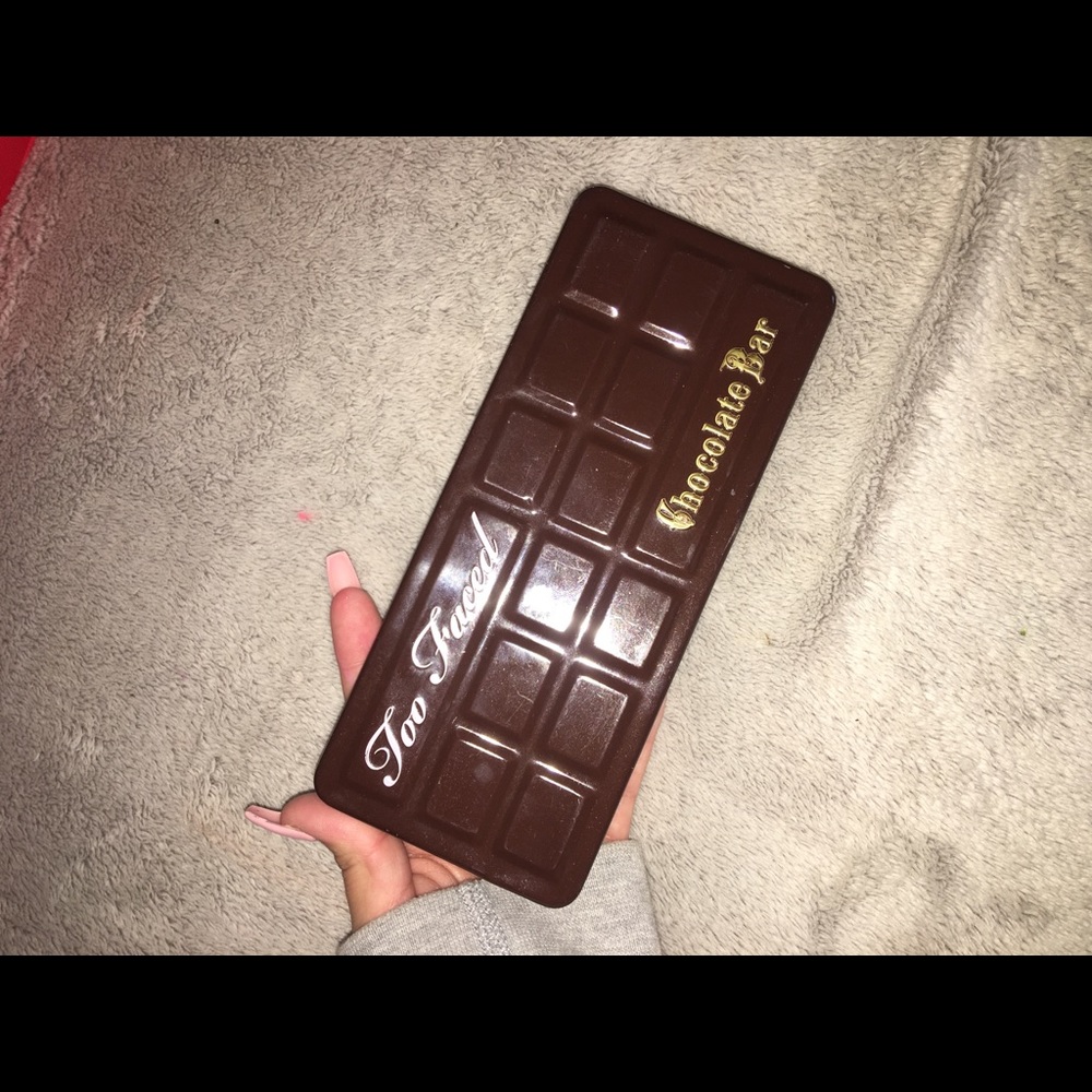 Too faced chocolate bar palette