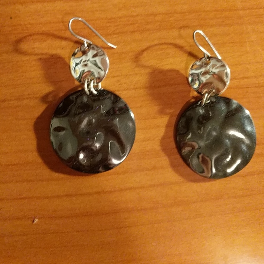 Earring *ADD ON ITEM*