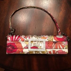 Clutch by Guess