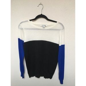 Color block light sweater