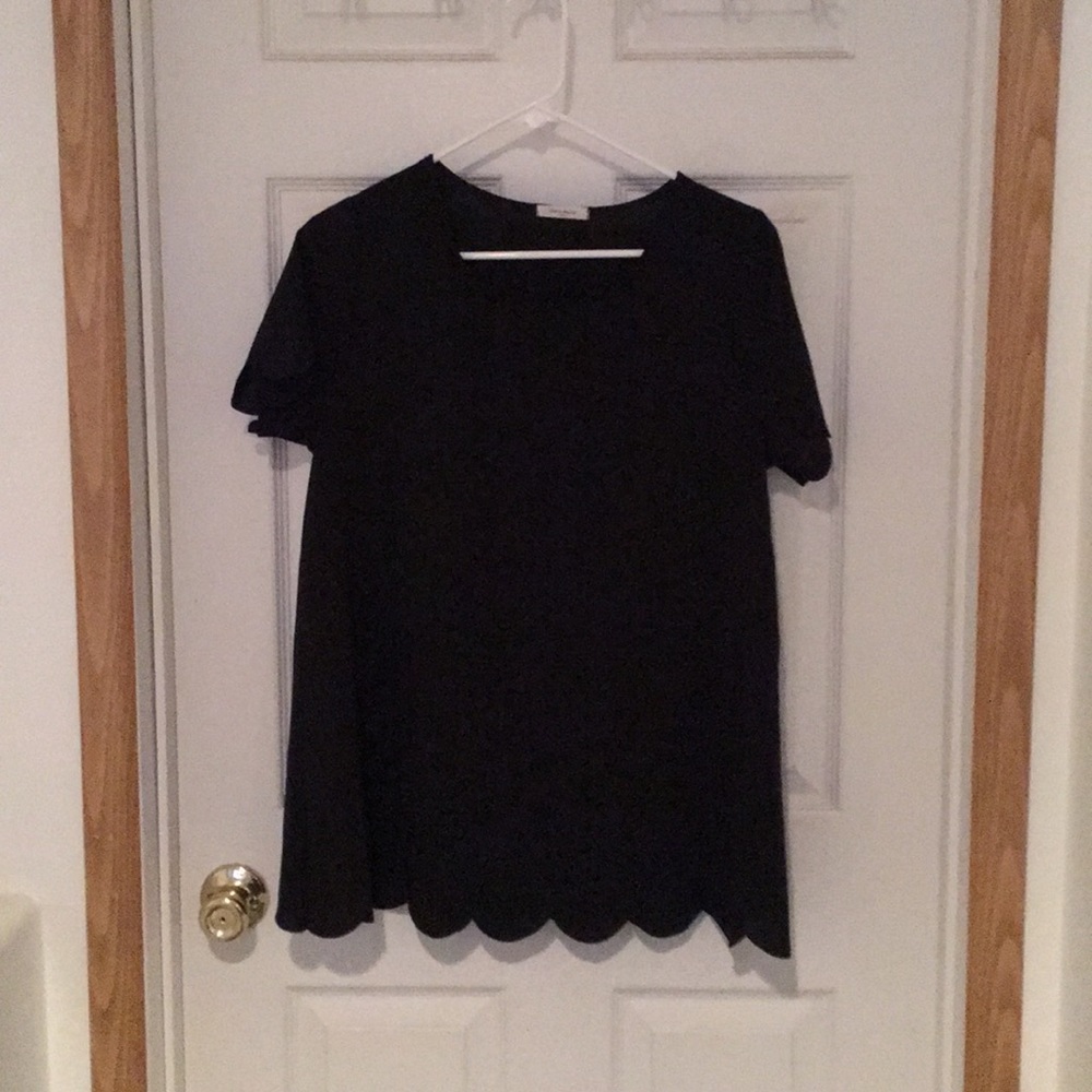 Black short sleeved top