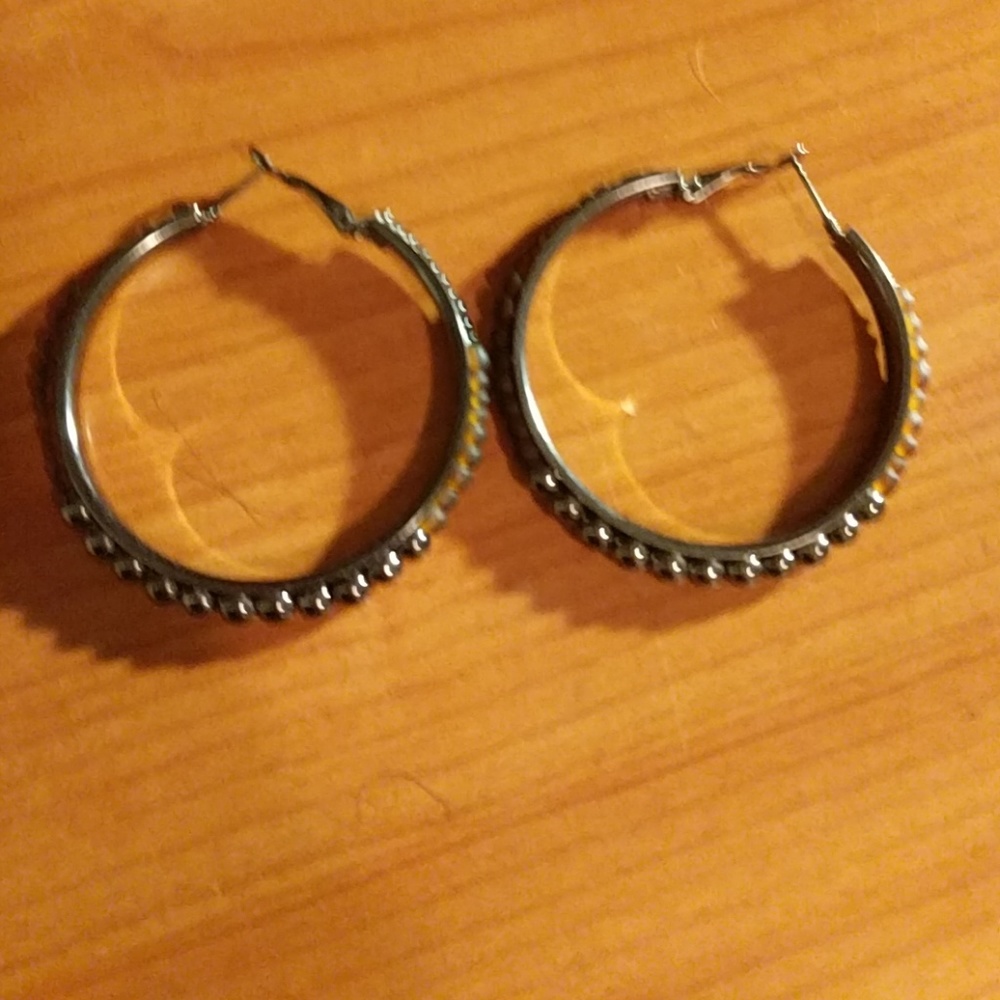 Earring *ADD ON ITEM*