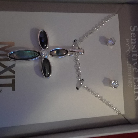 Jewearley New - Picture 2 of 3