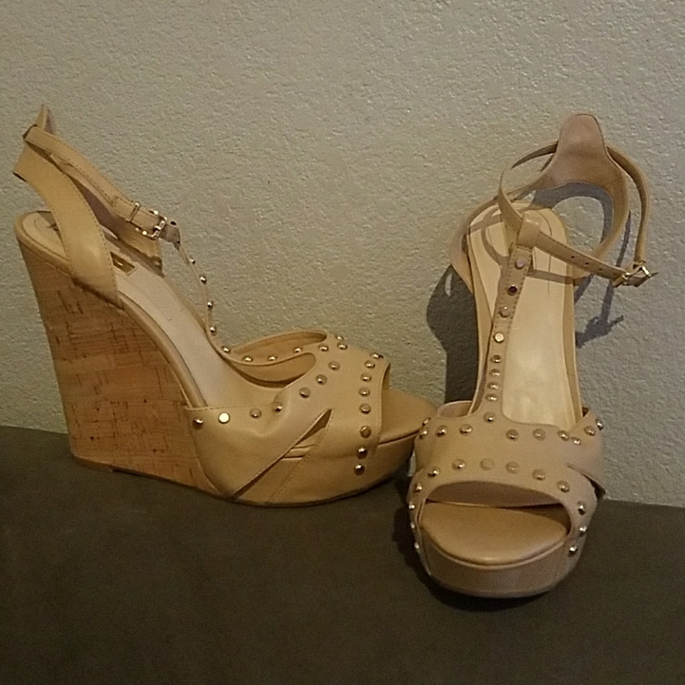 Jessica Simpson Nude Open-toed Wedges