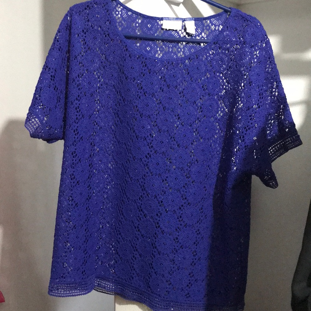 Top in used in great condition size 3 equal to xl