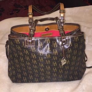 *MAKE ME AN OFFER* Dooney & Bourke 1975 Satchel