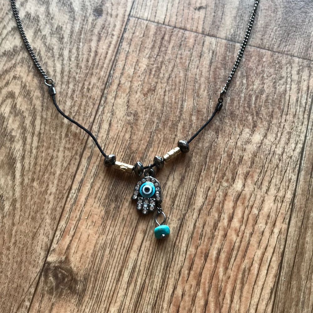 Adjustable choker necklace