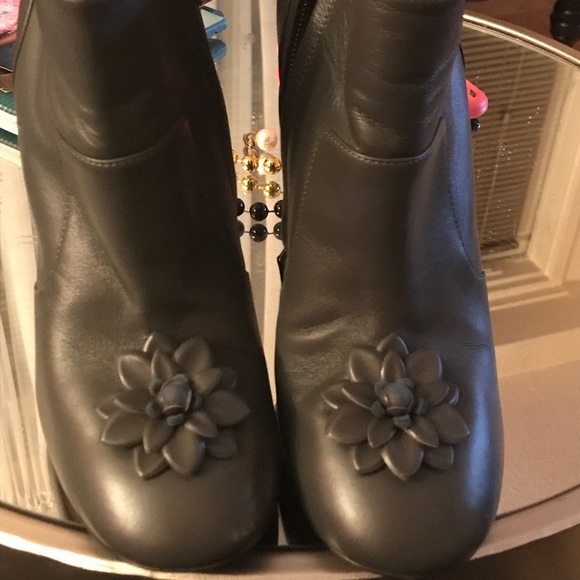 Chanel Bootie - Picture 1 of 4