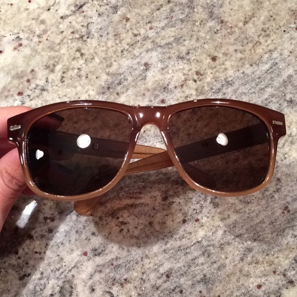 Calvin Klein R559S 216 Sunglasses main image 6