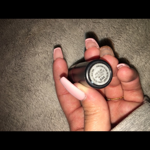 2 mac lipsticks - Picture 4 of 4