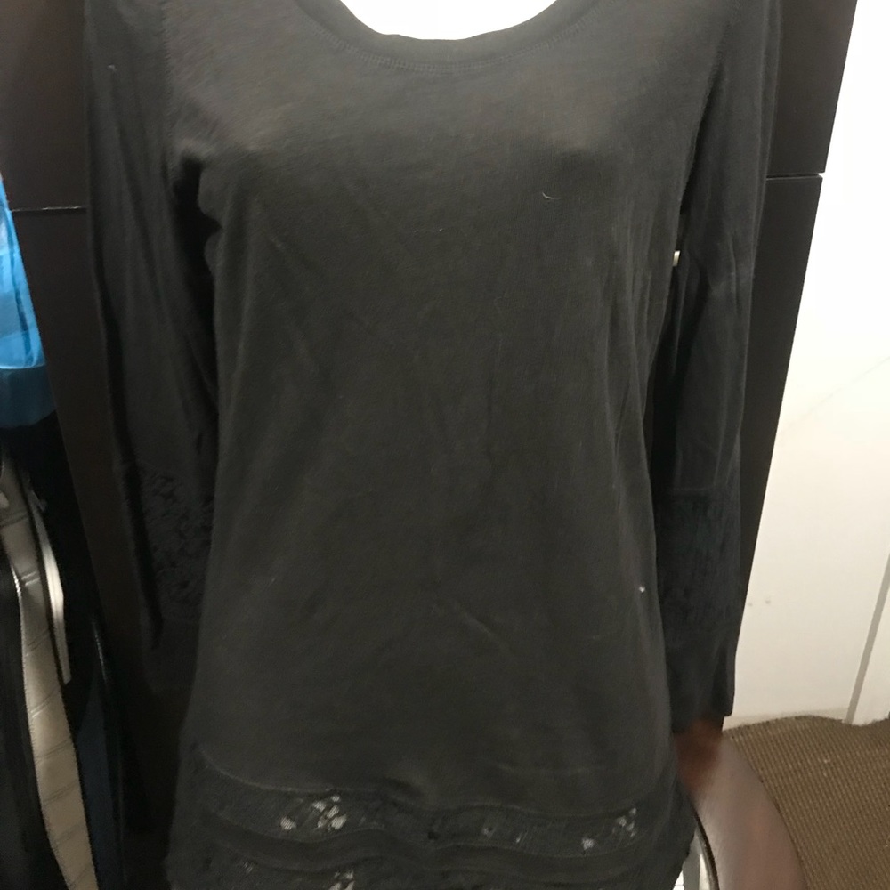 Maurice's long sleeve shirt with lace