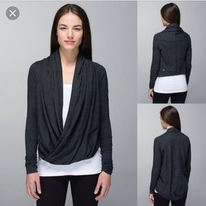 Lululemon iconic wrap