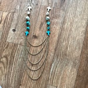 Ombré dangle necklace with skulls