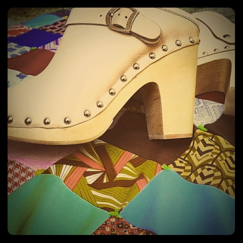 Jeffrey Campbell Nude platform clogs size 8.5