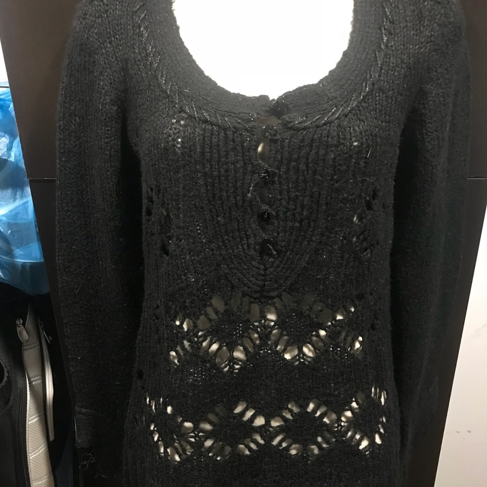 Buckle sweater