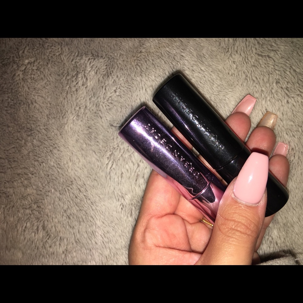 2 urban decay lipsticks