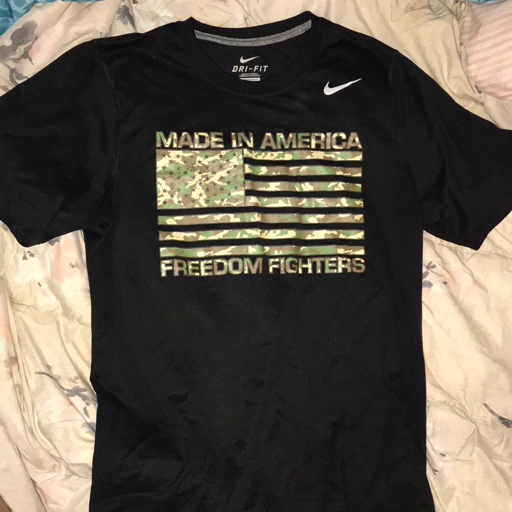Nike Mens Dri-Fit Tee