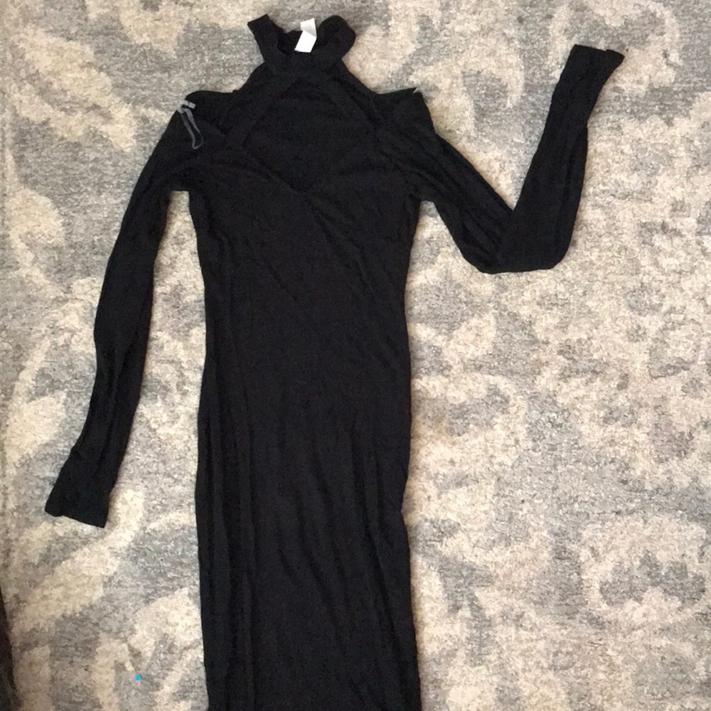 NWOT black dress. Choker style