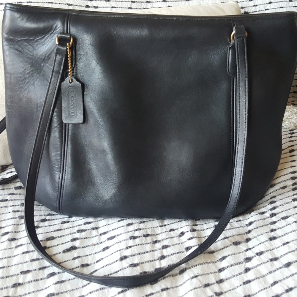 Coach Vintage Leather Shoulder Bag