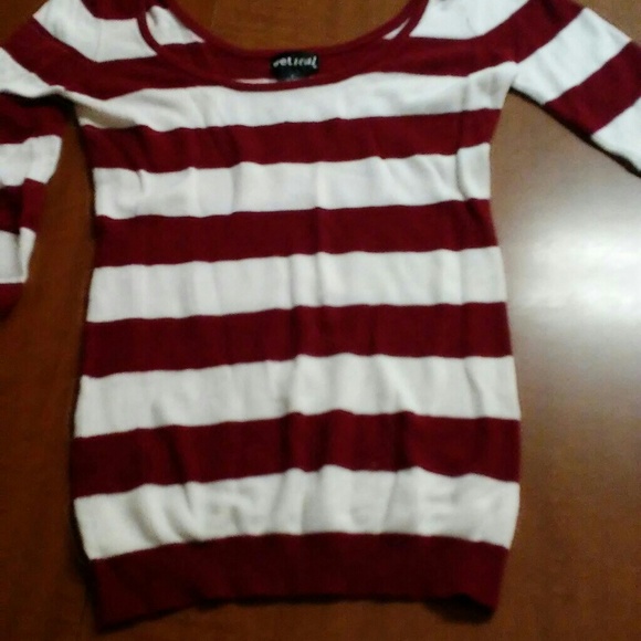 Maroon/white half sleeve shirt - Picture 2 of 3