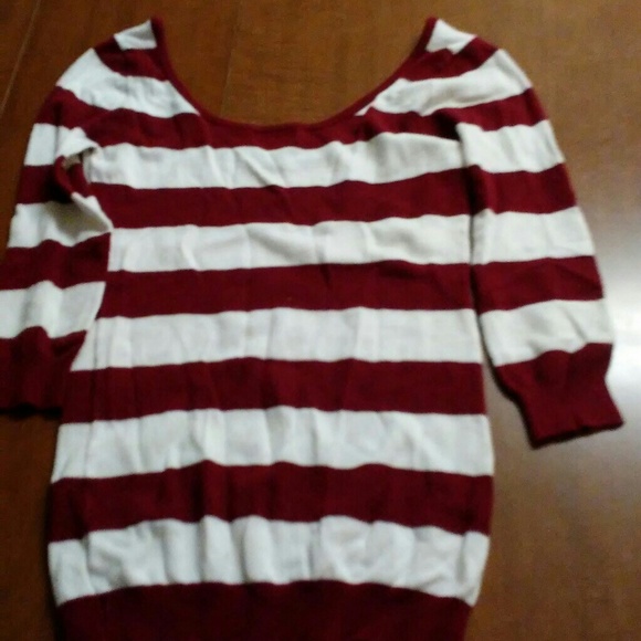 Maroon/white half sleeve shirt - Picture 3 of 3