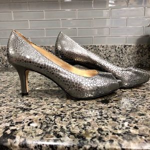Antonio Melani “Marion” Pumps