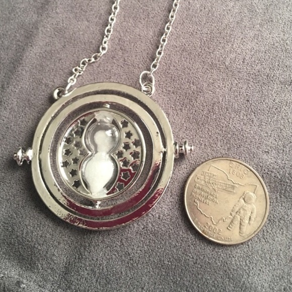 Time Turner Necklace - Picture 2 of 4