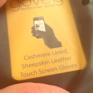 Men's touchscreen leather gloves