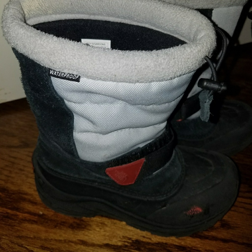 North Face boots (authentic)