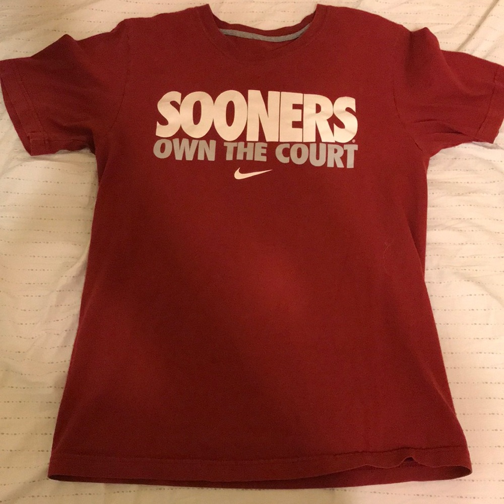 University of Oklahoma Basketball T-Shirt