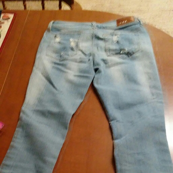Jeans - Picture 2 of 3