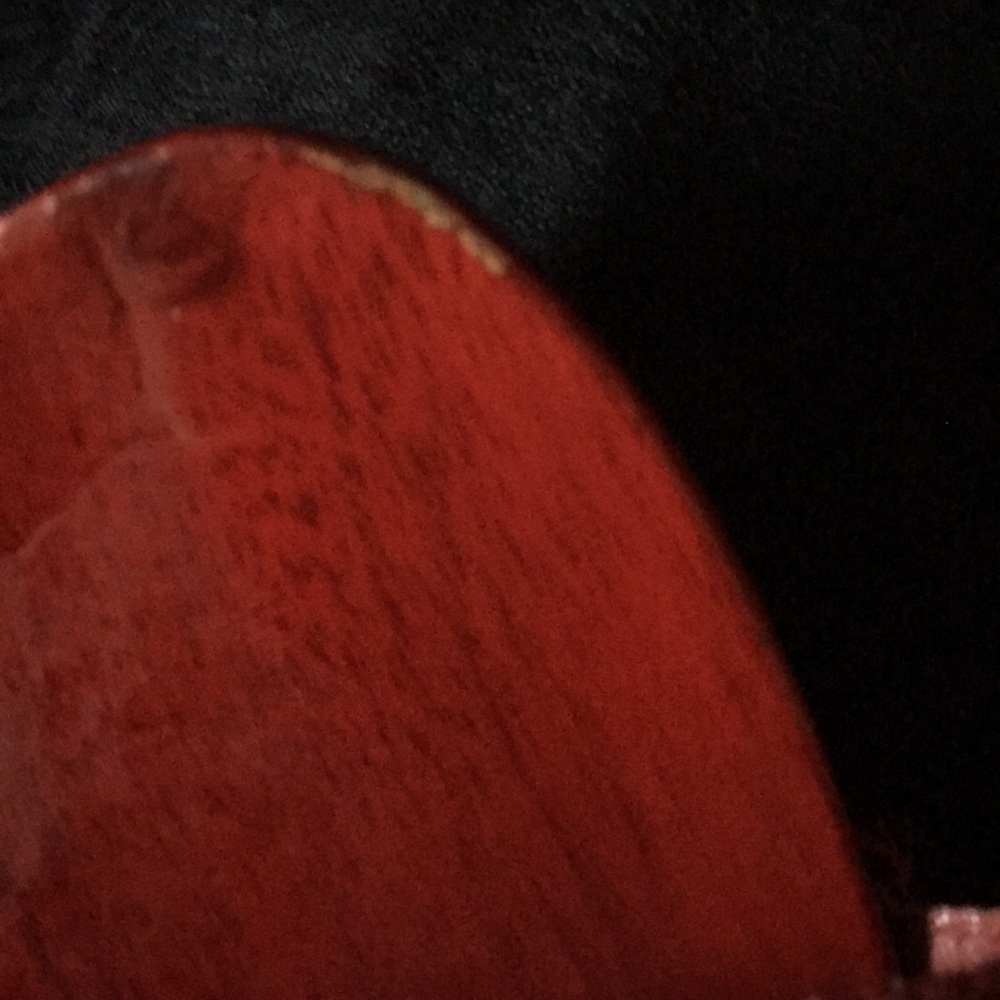 Red shoes - Picture 3 of 4