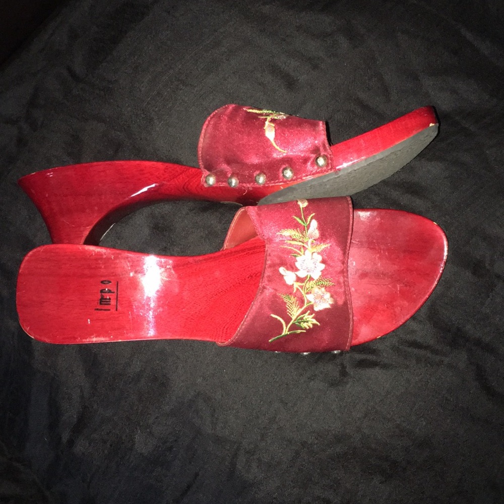 Red shoes - Picture 4 of 4